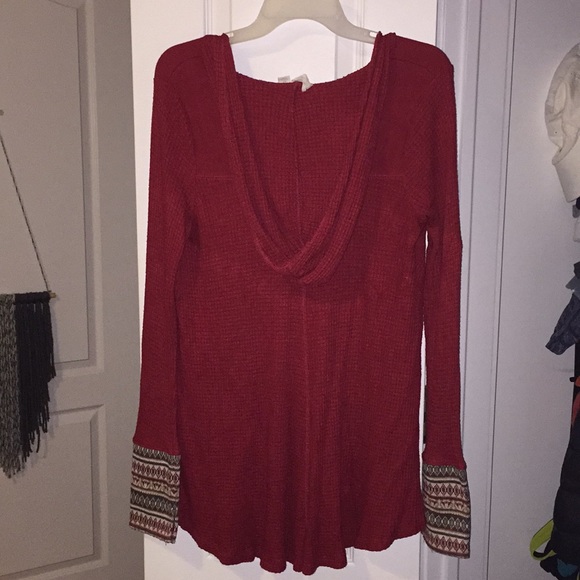 Red Sweater w/ Hood - Picture 4 of 4